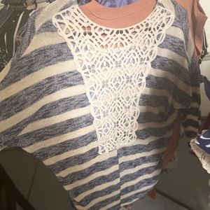 Super cute long sleeve